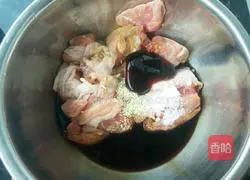 啤酒焖鸡盖饭的做法图解3