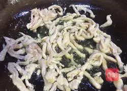 彩豆菜椒鸡肉丝的做法图解7