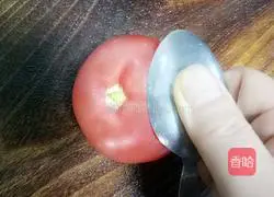 西红柿炒鸡蛋黑木耳的做法图解2