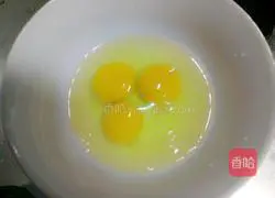 西红柿炒鸡蛋黑木耳的做法图解6