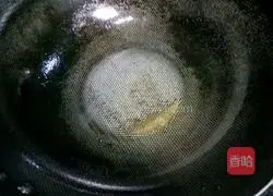 西红柿炒鸡蛋黑木耳的做法图解7