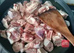 胡萝卜炖羊肉的做法图解3