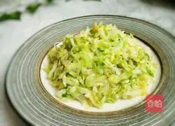 清炒甘蓝丝的做法图解10