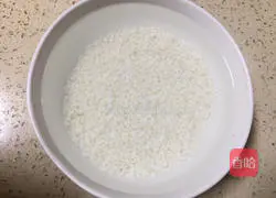 糯小米蒸排骨的做法图解3