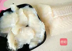 番茄鱼汤的做法图解2