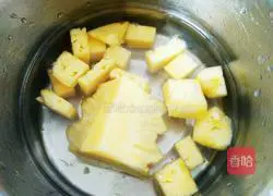 菠萝咕咾虾的做法图解3