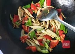 春笋炒腊肠的做法图解12