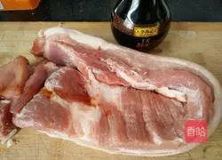 酱油炒五花肉的做法图解1