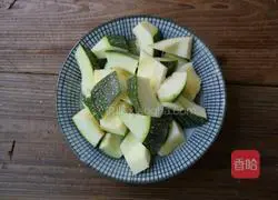 南瓜烧肉（黄豆酱版）的做法图解1