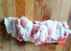 五花肉炒荷兰豆的做法图解2