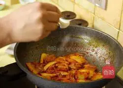 韩式辣白菜炒土豆片的做法图解7