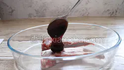 蜜汁椒盐羊排的做法图解1