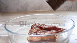 蜜汁椒盐羊排的做法图解3