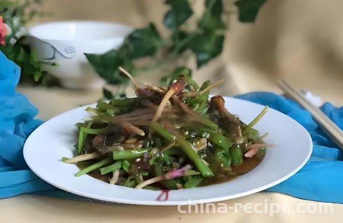 Method of making spinach roots with oyster sauce