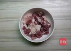 春菜炒肉的做法图解2