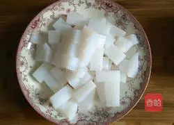 蒜薹煎凉粉的做法图解1