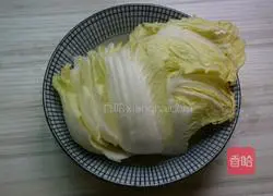 娃娃菜炒肉的做法图解1