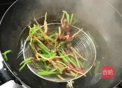 蚝油菠菜根的做法图解2