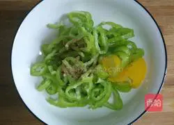 鸡蛋面煎青椒的做法图解3