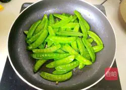 蒜蓉荷兰豆的做法图解5
