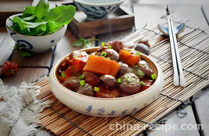 The method of cooking pork belly with pearl mushrooms