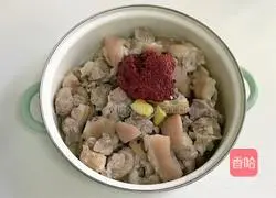 红糟焖猪蹄的做法图解5