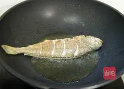 家常烧黄花鱼的做法图解5