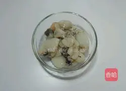 泡椒墨鱼仔的做法图解1