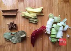 红烧蝶鱼的做法图解2
