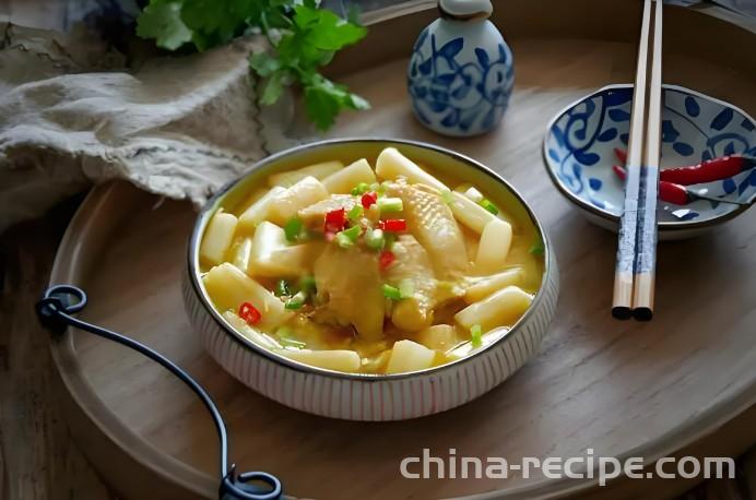 The method of making sour soup lotus root with braised chicken wings