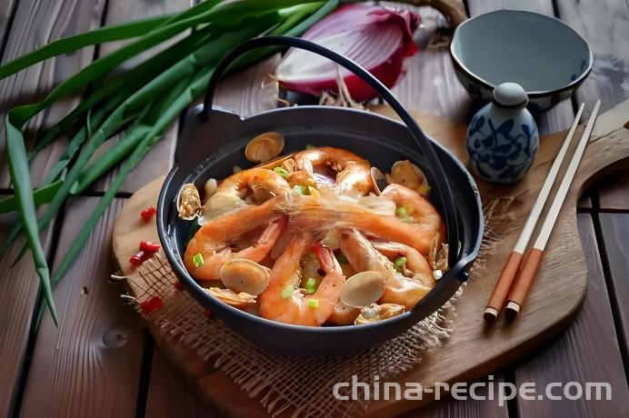The method of making double fresh lotus root slices