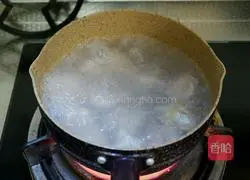 酸汤藕带焖鸡翅的做法图解2
