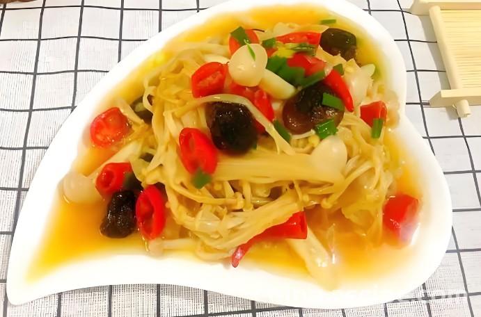 The method of stir frying three mushrooms with vegetarian ingredients