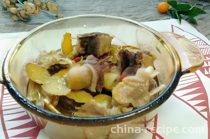 The method of steaming duck with ginger mother