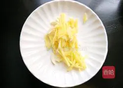 双椒炒鸡丝的做法图解4