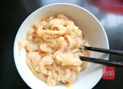双椒炒鸡丝的做法图解5
