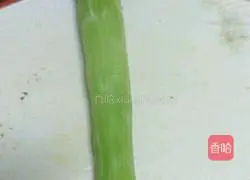 莴笋韭菜的做法图解1