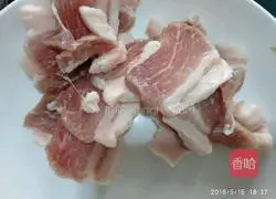 干香菇炒五花肉的做法图解2
