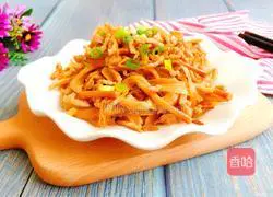 黄花菜炒肉丝的做法图解1