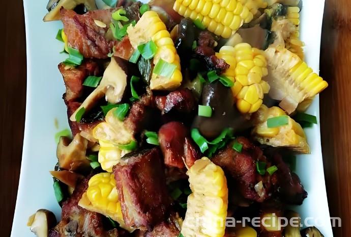 The method of cooking pork ribs with shiitake mushrooms and corn