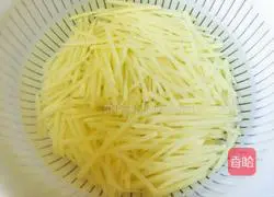 麻椒油土豆丝的做法图解2