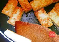 椒盐干煎豆腐的做法图解3