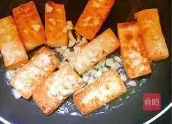 椒盐干煎豆腐的做法图解4