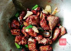 香菇玉米烧排骨的做法图解5