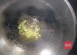 西红柿黄瓜鸡蛋面的做法图解3