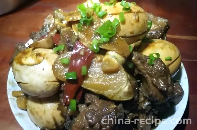 The recipe for braised pork ribs and braised eggs