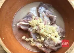 广式早茶必点的一盅，蒸蒜香排骨的做法图解7