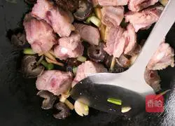 海参蒸排骨的做法图解4