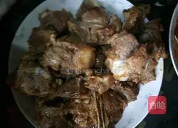 红烧排骨卤鸡蛋的做法图解6