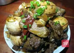 红烧排骨卤鸡蛋的做法图解11